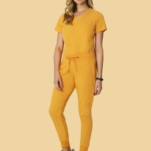 Mandala Scrub Set for the Healthcare Cuties 💅